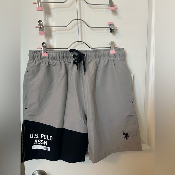 U.S. Polo Assn. USPA Color-Block Swim Shorts - Picture 4 of 16